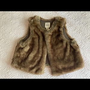 18-24m Baby Gap Faux Fur Vest